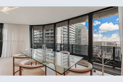 1000 Brickell Plz #3002, Miami, FL 33131 - Photo 20