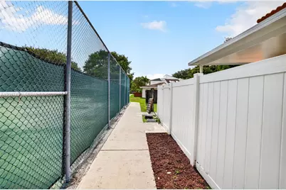 3848 Atlanta St, Hollywood, FL 33021 - Photo 58