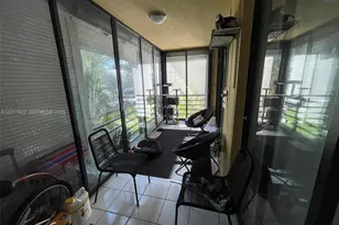 671 NE 195th St, Miami, FL 33179 - Photo 14