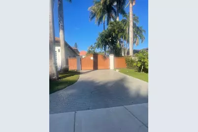 8775 SW 164th St #1, Palmetto Bay, FL 33157 - Photo 2