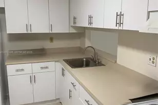 8035 SW 107th Ave, Miami, FL 33173 - Photo 6