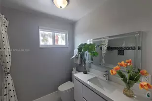 7506 NW 169th Terrace, Hialeah, FL 33015 - Photo 12