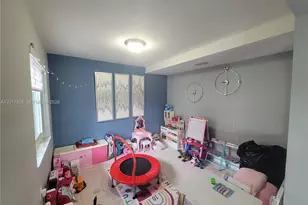 7506 NW 169th Terrace, Hialeah, FL 33015 - Photo 4