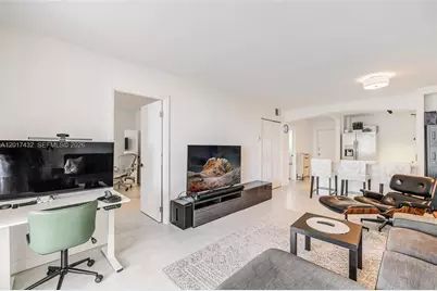 1331 Lincoln Rd #704, Miami Beach, FL 33139 - Photo 6