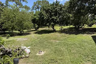 14494 N 64th Way N, Palm Beach Gardens, FL 33418 - Photo 2
