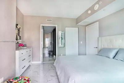 1300 S Miami Ave #2104, Miami, FL 33130 - Photo 4