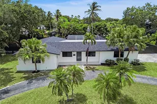 8340 SW 154th Terrace, Palmetto Bay, FL 33157 - Photo 2