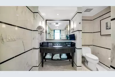4391 Collins Ave #1903, Miami Beach, FL 33140 - Photo 10