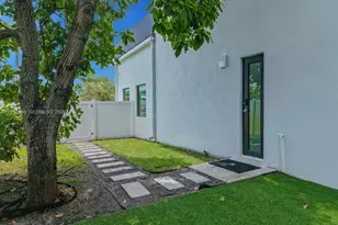 1025 NE 170th Terrace, Miami, FL 33162 - Photo 20