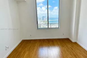 325 S Biscayne Blvd, Miami, FL 33131 - Photo 10