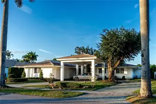 15761 Turnberry Dr, Miami Lakes, FL 33014 - Photo 1