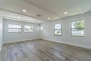 116 85th Ave, Saint Petersburg, FL 33702 - Photo 4