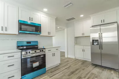 116 85th Ave, Saint Petersburg, FL 33702 - Photo 6