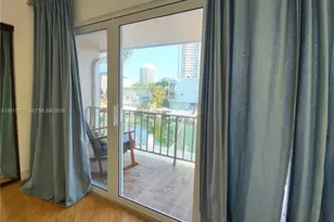 3853 NE 170th St, North Miami Beach, FL 33160 - Photo 24