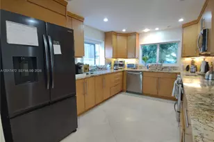 3853 NE 170th St, North Miami Beach, FL 33160 - Photo 10