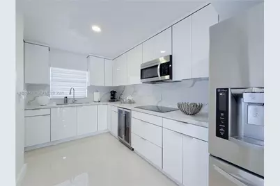 6709 W 15th Ct, Hialeah, FL 33012 - Photo 16