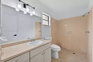 7925 SW 153rd Ct, Miami, FL 33193 - Photo 20
