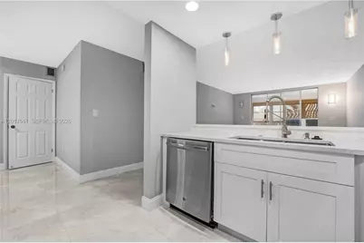 7100 NW 17th St #305, Plantation, FL 33313 - Photo 6