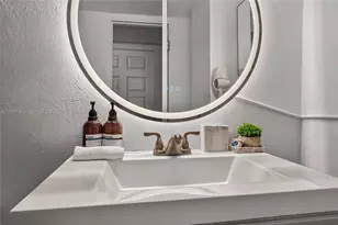 19201 Collins Ave, Sunny Isles Beach, FL 33160 - Photo 32
