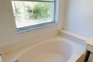 18801 NW 12th St, Pembroke Pines, FL 33029 - Photo 28