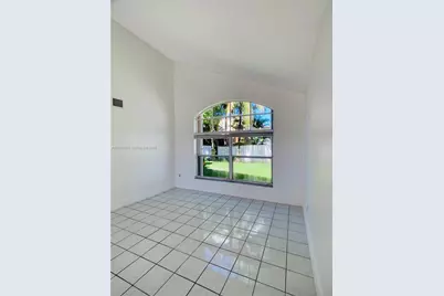 18801 NW 12th St #18801, Pembroke Pines, FL 33029 - Photo 6