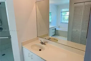 18801 NW 12th St, Pembroke Pines, FL 33029 - Photo 24