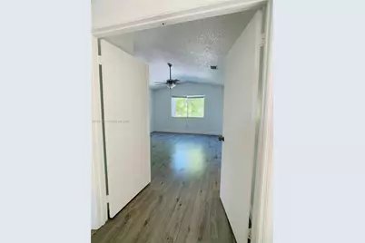 18801 NW 12th St #18801, Pembroke Pines, FL 33029 - Photo 16
