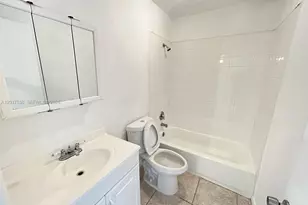 4817 NW 9th Dr, Plantation, FL 33317 - Photo 8