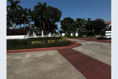 6532 NW 170th Ter, Hialeah, FL 33015 - Photo 36