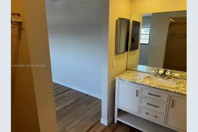 6532 NW 170th Ter, Hialeah, FL 33015 - Photo 32