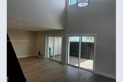6532 NW 170th Ter, Hialeah, FL 33015 - Photo 10