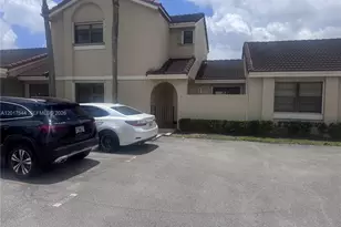6532 NW 170th Terrace, Hialeah, FL 33015 - Photo 2