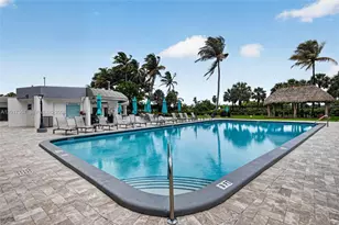 2401 Collins Ave, Miami Beach, FL 33140 - Photo 30