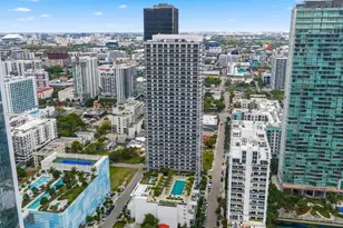 600 NE 27th St, Miami, FL 33137 - Photo 1