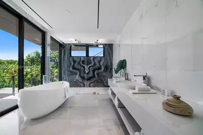 3045 N Bay Rd, Miami Beach, FL 33140 - Photo 26