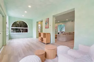 22 NE 44th St, Miami, FL 33137 - Photo 8