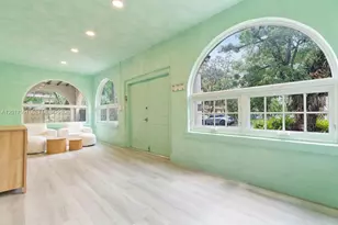 22 NE 44th St, Miami, FL 33137 - Photo 6