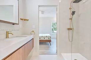 22 NE 44th St, Miami, FL 33137 - Photo 44