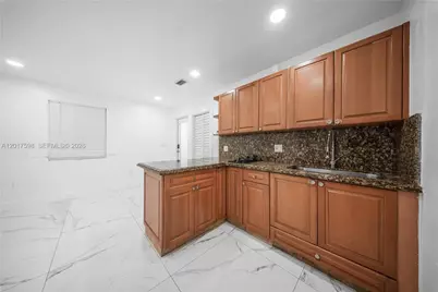 661 E 7th St, Hialeah, FL 33010 - Photo 28