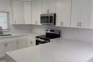 6591 SW 46th St, Davie, FL 33314 - Photo 4