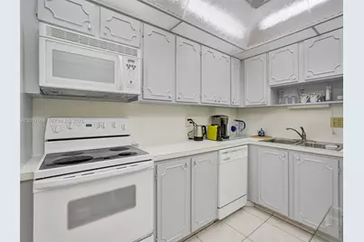 3113 S Ocean Dr #603, Hallandale Beach, FL 33009 - Photo 4