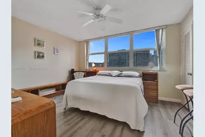 3113 S Ocean Dr #603, Hallandale Beach, FL 33009 - Photo 2
