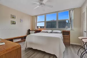 3113 S Ocean Dr, Hallandale Beach, FL 33009 - Photo 2