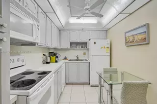 3113 S Ocean Dr, Hallandale Beach, FL 33009 - Photo 6