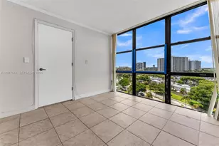 800 Parkview Dr, Hallandale Beach, FL 33009 - Photo 18