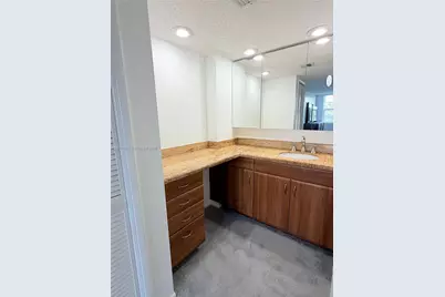 4020 W Palm Aire Dr #403, Pompano Beach, FL 33069 - Photo 10