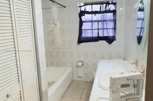 4450 NW 169th Terrace, Miami Gardens, FL 33055 - Photo 4
