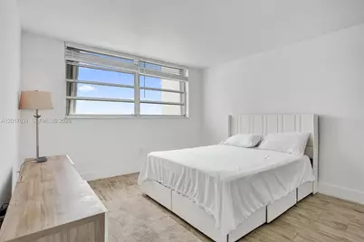 7850 Byron Ave #702, Miami Beach, FL 33141 - Photo 24