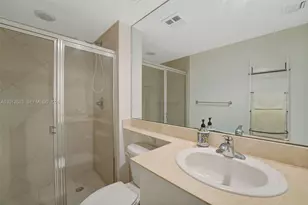 335 S Biscayne Blvd, Miami, FL 33131 - Photo 14