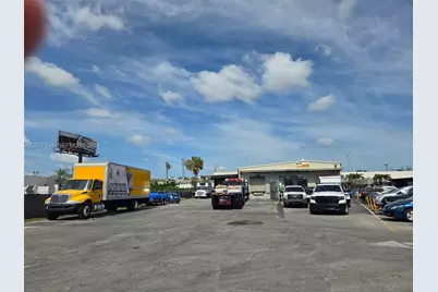 7500 NW 74th Ave, Medley, FL 33166 - Photo 2